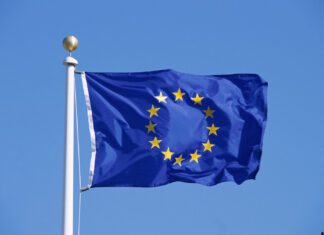 Η Ευρωπαϊκή Τράπεζα Επενδύσεων επενδύει 1 δισ. ευρώ στην ανοικοδόμηση της Ουκρανίας.