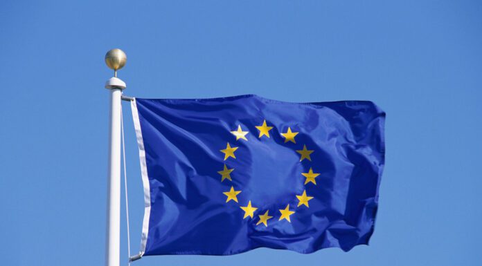 Η Ευρωπαϊκή Τράπεζα Επενδύσεων επενδύει 1 δισ. ευρώ στην ανοικοδόμηση της Ουκρανίας.