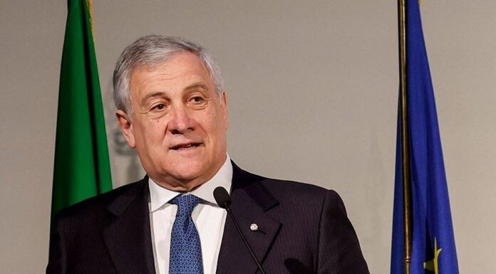 Ο Ιταλός ΥΠΕΞ καλεί τους Ιταλούς να εγκαταλείψουν τον Λίβανο