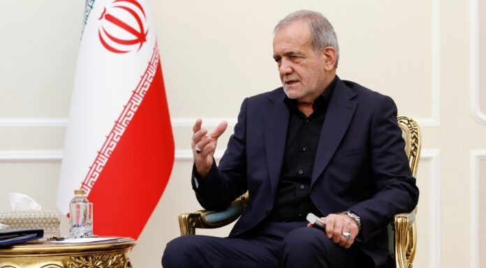 Ιραν: Aποφασιστική θα είναι η απάντησή του σε περίπτωση επίθεσης