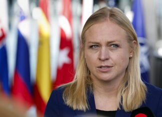 Η ΥΠΕΞ της Φινλανδίας, Ελίνα Βαλτόνεν δεν θεωρεί καλή ιδέα την ουδετερότητα της Ουκρανίας