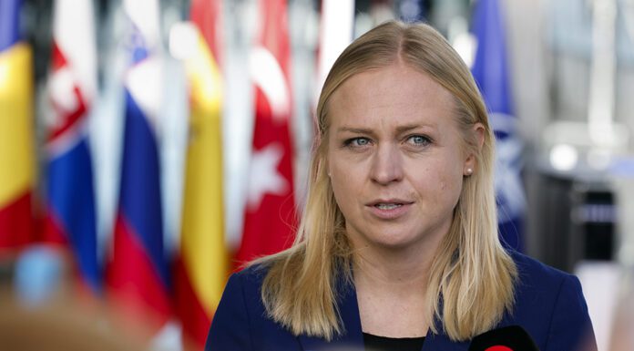 Η ΥΠΕΞ της Φινλανδίας, Ελίνα Βαλτόνεν δεν θεωρεί καλή ιδέα την ουδετερότητα της Ουκρανίας