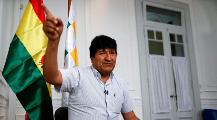 Βολιβία: Kατηγορούμενος για εμπορία ανηλίκου ο Εβο Μοράλες