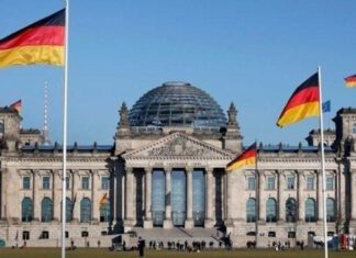 Bundestag: Απορρίφθηκε το σχέδιο νόμου για το μεταναστευτικό