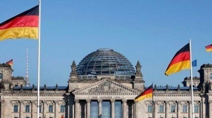 Bundestag: Απορρίφθηκε το σχέδιο νόμου για το μεταναστευτικό