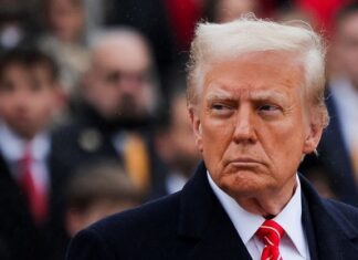 Αναστολή των δασμών για το Μεξικό