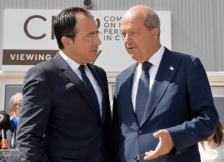 Κύπρος: Συνάντηση Χριστοδουλίδη και Τατάρ για το ζήτημα των νέων σημείων διέλευσης