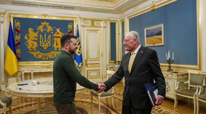 Κίεβο: Συνάντηση Ζελένσκι με Κέλογκ – Χωρίς κοινή συνέντευξη τύπου