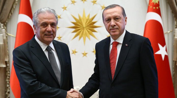 Συναντήθηκαν Αβραμόπουλος – Ερντογάν στην Άγκυρα