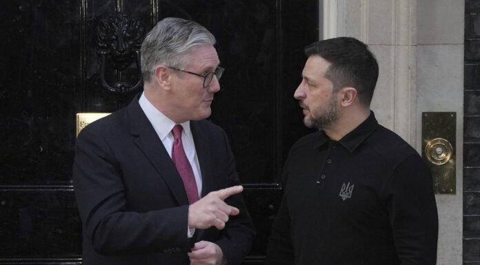 Συνάντηση Στάρμερ – Ζελένσκι στο Λονδίνο