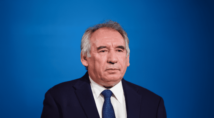 Γάλλος πρωθυπουργός: Δεν μπορούμε να αντικαταστήσουμε τις ΗΠΑ με την Κίνα