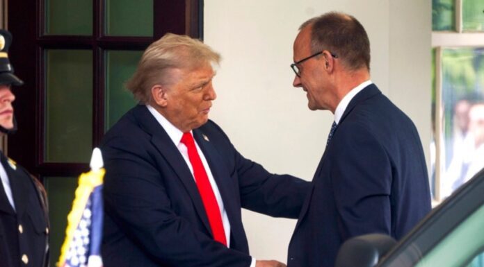 Συνάντηση Τραμπ – Μερτς στον Λευκό Οίκο