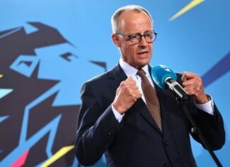 Φρίντριχ Μερτς: Αναγκαία η αύξηση των αμυντικών δαπανών