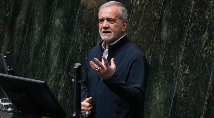 Ο πρόεδρος του Ιράν ζητά από τα μουσουλμανικά κράτη να διακόψουν τις σχέσεις τους με το Ισραήλ