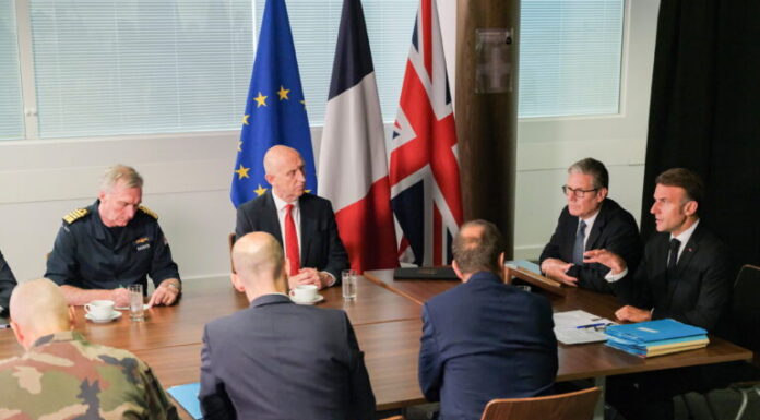 Γαλλία: Συνάντηση της «συμμαχίας των προθύμων»