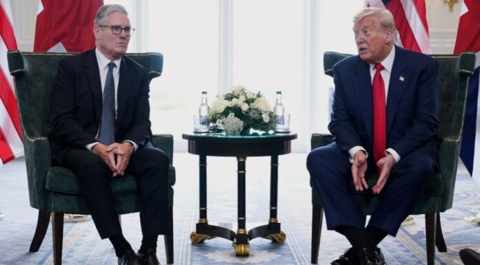 ΗΠΑ και Βρετανία κλείνουν συμφωνίες άνω των 10 δισ. κατά την επίσκεψη Τραμπ