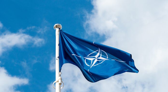 Ε.Ε.: Στρατιωτική δράση των ΗΠΑ στη Γροιλανδία θα τινάξει στον αέρα τη Συμμαχία