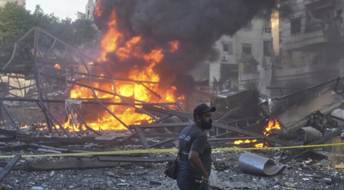 Εντάσεις στον Λίβανο: Νέα ισραηλινά πλήγματα με θύματα αμάχους