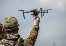 Ουκρανικά drones πλήττουν ενεργειακό σταθμό κοντά στη Μόσχα προκαλώντας πυρκαγιά