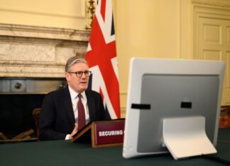 Συντονισμός Λονδίνου–Ε.Ε. για χρηματοδότηση της Ουκρανίας και μήνυμα Κιέβου για απευθείας διαπραγματεύσεις