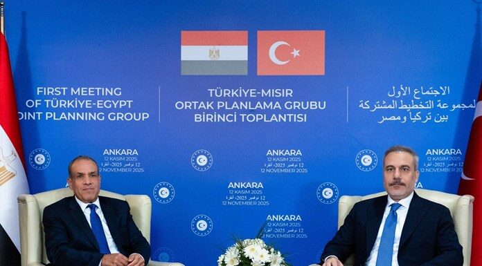 Φιντάν – Αμπντελάτι: Προχωρά η εμβάθυνση της τουρκοαιγυπτιακής συνεργασίας