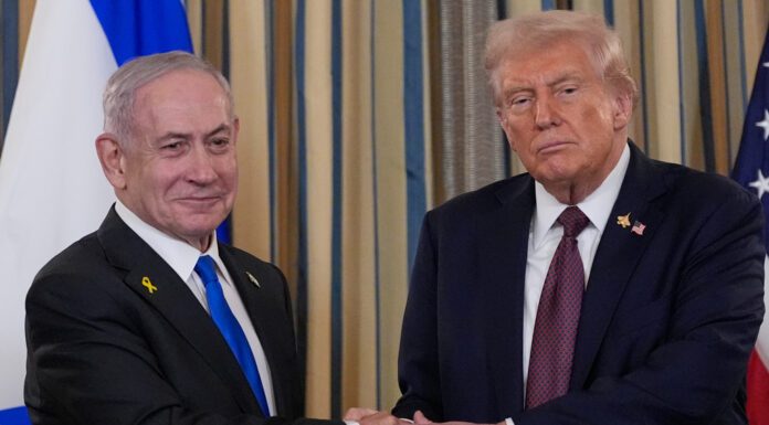 Νέο ανεπίσημο σχέδιο ΗΠΑ–Ρωσίας για τον πόλεμο στην Ουκρανία προκαλεί αντιδράσεις στο Κίεβο