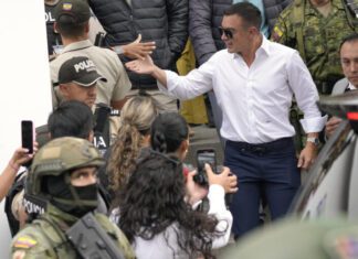 Ισημερινός: Δημοψήφισμα-κλειδί σε περίοδο κρίσης και βίας