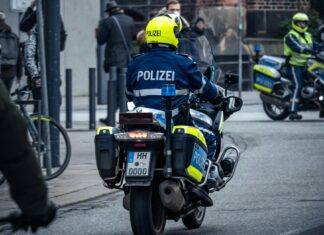 Σύλληψη Γερμανο-Πολωνού για Σχεδιασμό Επιθέσεων κατά Πρώην Καγκελάριων στη Γερμανία