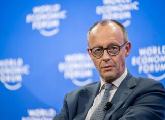 Η Γερμανία αφήνει ανοιχτό το ενδεχόμενο στρατιωτικής υποστήριξης στην Ουκρανία