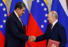 Η Μόσχα στέκεται δίπλα σε Μαδούρο εν μέσω αμερικανικής πίεσης