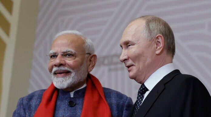 Επίσκεψη Πούτιν στην Ινδία – Προσωπική Υποδοχή από τον Μόντι