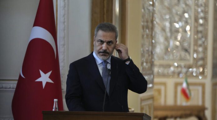 Χακάν Φιντάν: Δύο κράτη για την Κύπρο και επιμονή στην τήρηση συμφωνιών στη Συρία