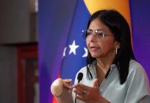 Βενεζουέλα: Η Ντέλσι Ροδρίγκες αναλαμβάνει προσωρινά την προεδρία μετά από απόφαση του Ανώτατου Δικαστηρίου