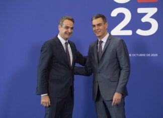 Στη Μαδρίτη ο Μητσοτάκης: Συναντήσεις με Σάντσεθ και τον βασιλιά Φελίπε