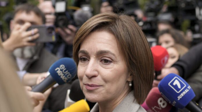 Η Πρόεδρος της Μολδαβίας Σάντου για την προοπτική ένωσης με τη Ρουμανία