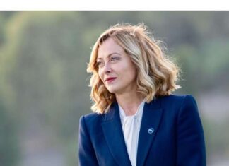 Μελόνι: Καμία στρατιωτική επίθεση των ΗΠΑ για τη Γροιλανδία – Το ΝΑΤΟ πρέπει να ενισχύσει την παρουσία του στην Αρκτική