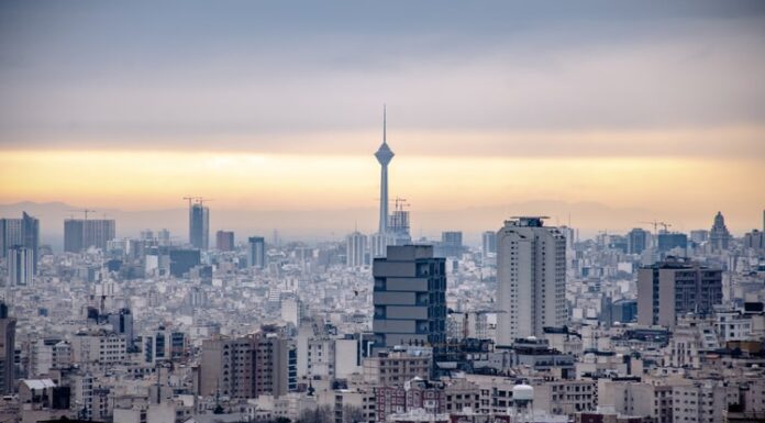 Ινδία: Έκκληση προς τους πολίτες να εγκαταλείψουν το Ιράν λόγω κλιμάκωσης εντάσεων με ΗΠΑ