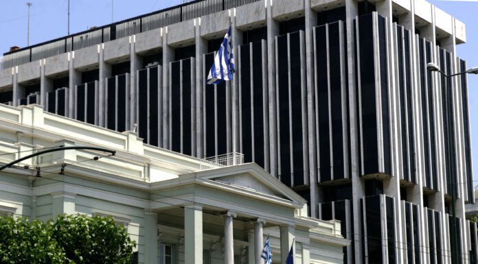 ΥΠΕΞ: Αποφυγή μη αναγκαίων ταξιδιών σε Ισραήλ, Παλαιστινιακά εδάφη και Ιράν