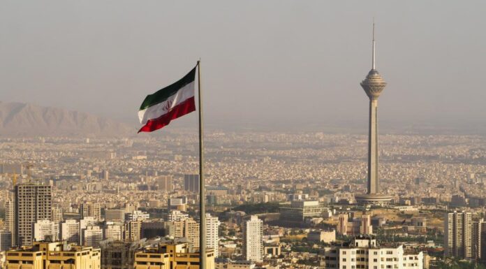 Νυχτερινή ισραηλινή επιχείρηση με στόχο κυβερνητικές εγκαταστάσεις στην Τεχεράνη