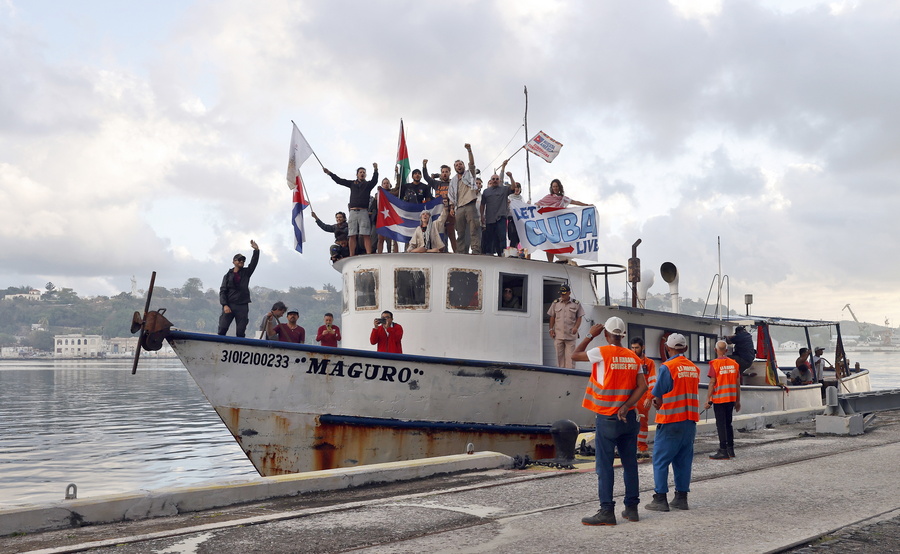 The first ship of the Nuestra America Convoy arrives in Cuba