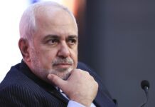 Ο πρώην υπουργός Εξωτερικών Ζαρίφ υποστηρίζει ότι η Τεχεράνη οφείλει να προχωρήσει σε συμφωνία με τις ΗΠΑ για να τελειώσει ο πόλεμος.