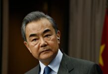 Η Κίνα ζητά διασφάλιση ελεύθερης ναυσιπλοΐας στα Στενά του Ορμούζ