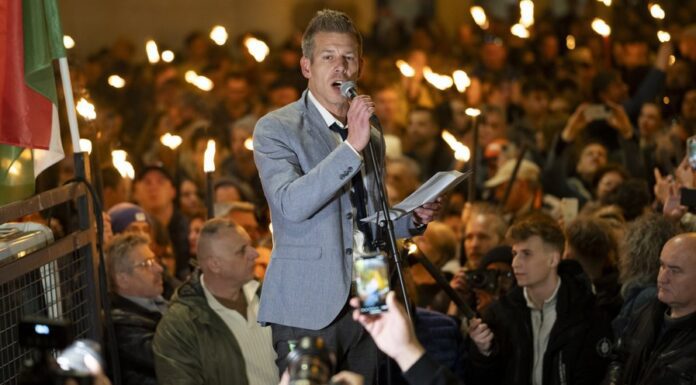 Ουγγαρία: Η αντιπολίτευση προηγείται σημαντικά έναντι του Όρμπαν πριν τις εκλογές