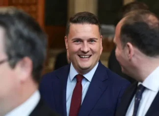 Στρίτινγκ: Θα διεκδικήσω την ηγεσία αν αμφισβητηθεί ο Στάρμερ