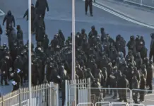 Ένταση στο Ντόβερ – Ακροδεξιές ομάδες κατέλαβαν το λιμάνι!