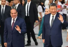 Ο Σι Τζινπίνγκ στην Αίγυπτο μετά από 10 χρόνια – Το Πεκίνο απλώνει στρατηγικά δίχτυα στη Μέση Ανατολή.